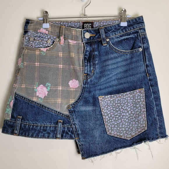BDG Unique Artsy Boho Chic Patchwork Ashmetrical Denim Mini Skirt S‎ - Picture 2 of 6
